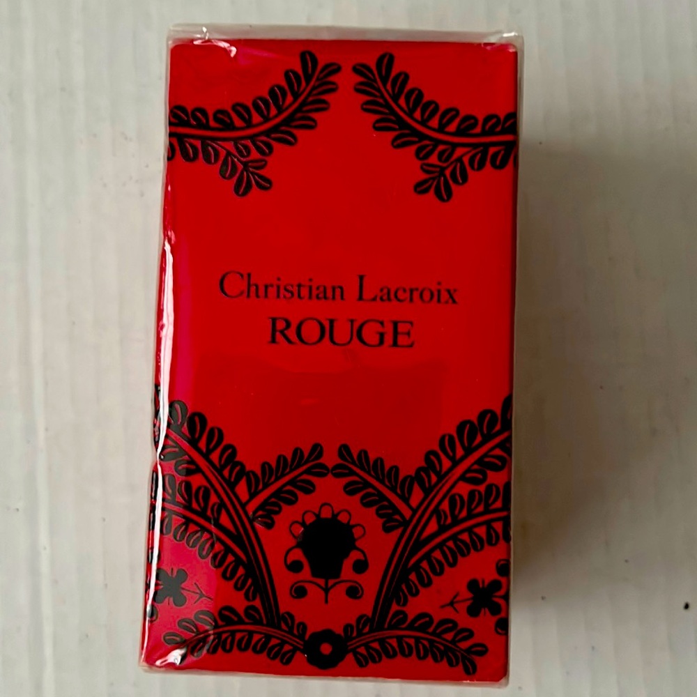 Avon Christian Lacroix Rouge perfume